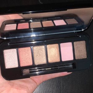 Buxom customizable eyeshadow palette